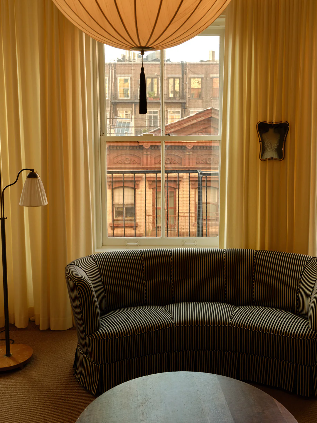 Alan Eckstein丨极简色调与感性体验·纽约婚纱展厅-5