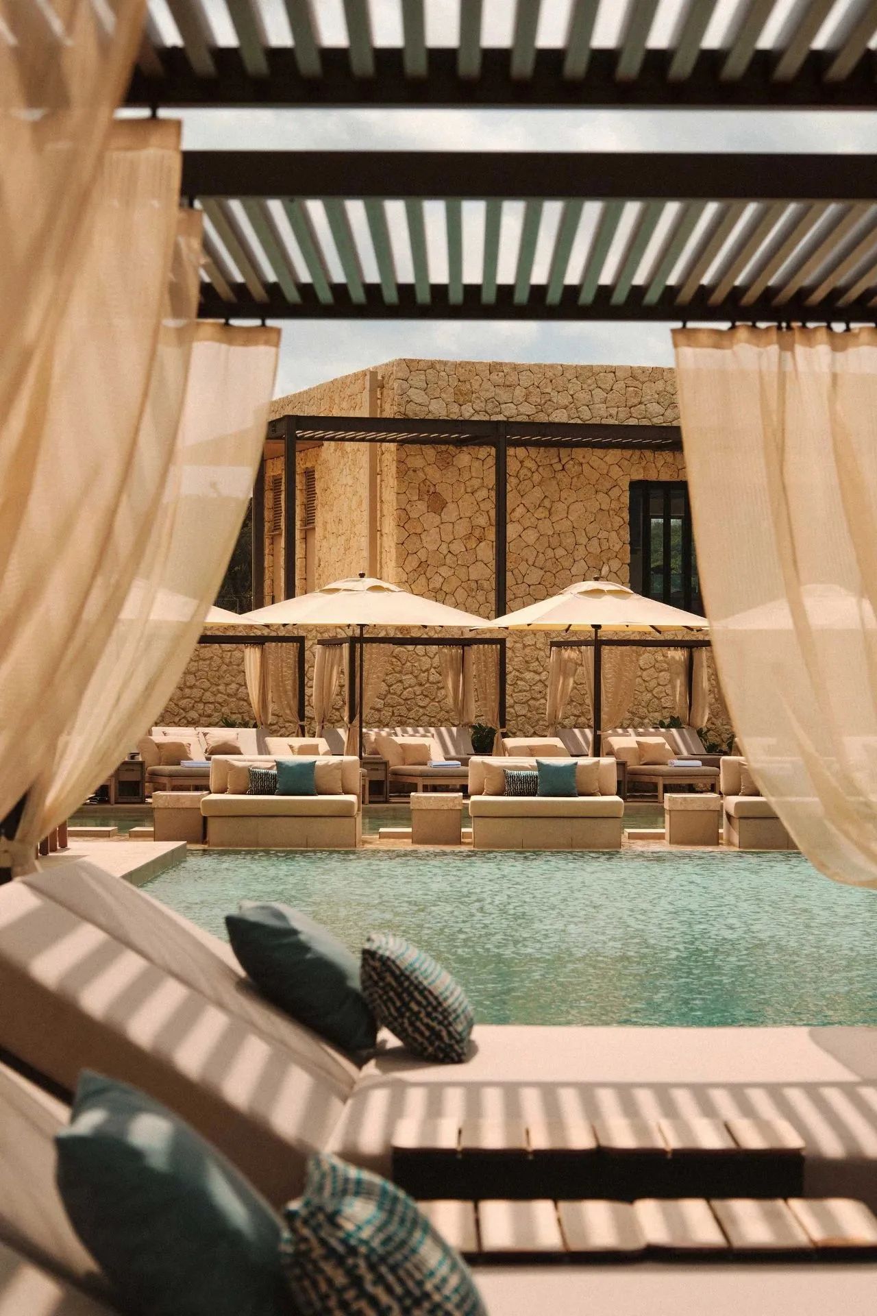 日本首家瑰丽酒店丨Studio Piet Boon-45