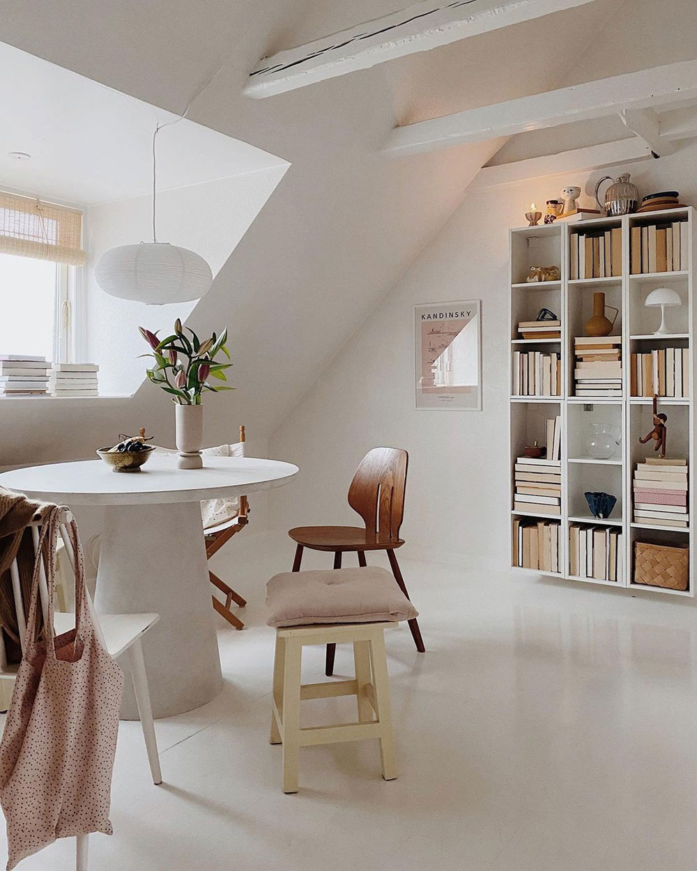 丹麦温馨舒适的顶层公寓设计-5