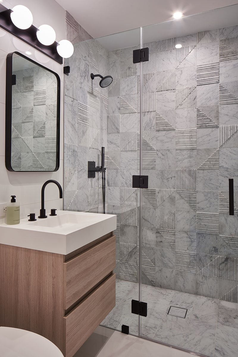 轻松升级！打造豪华浴室的平价技巧-95