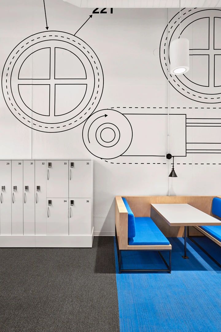 麦当劳创新中心改造-12