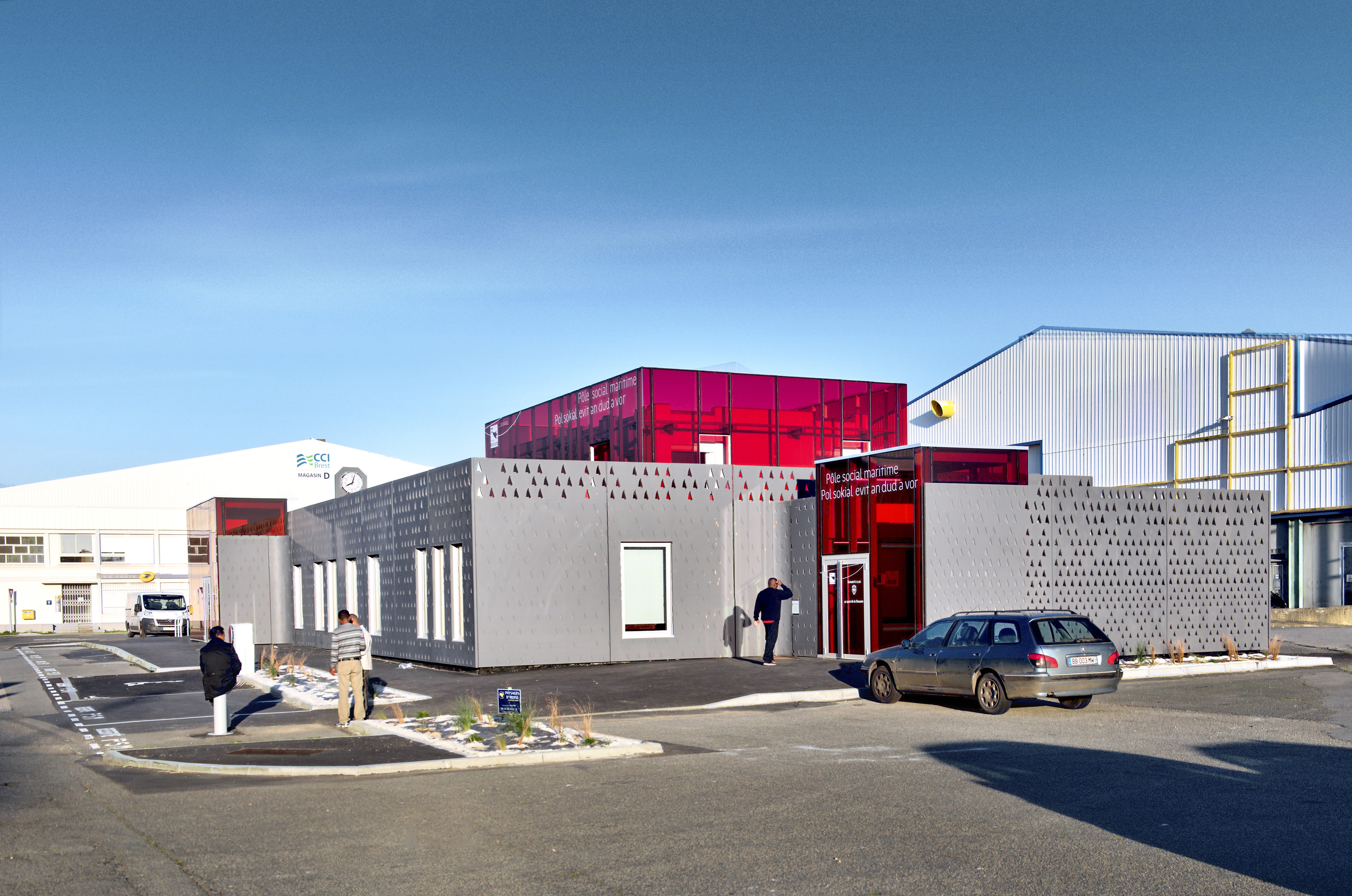 废弃建筑重生,海员社交中心成为港口新地标-12