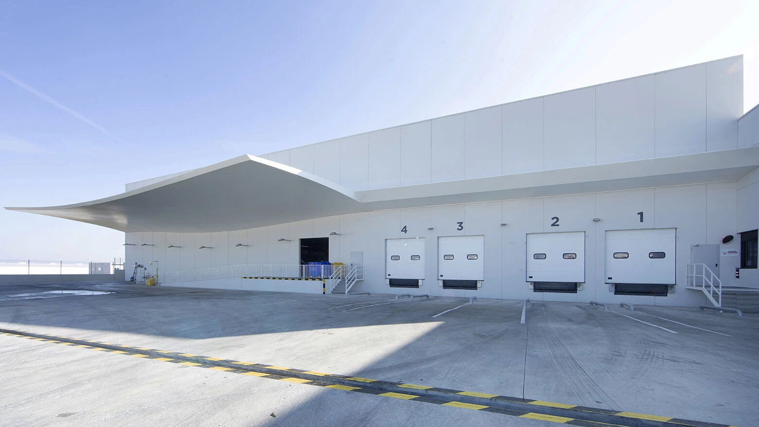 白色蝴蝶结丨西班牙巴伦西亚丨onside | architecture-46