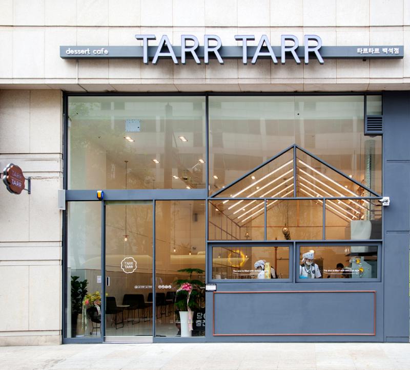 30 平现代甜品店，简约设计的美味空间-2