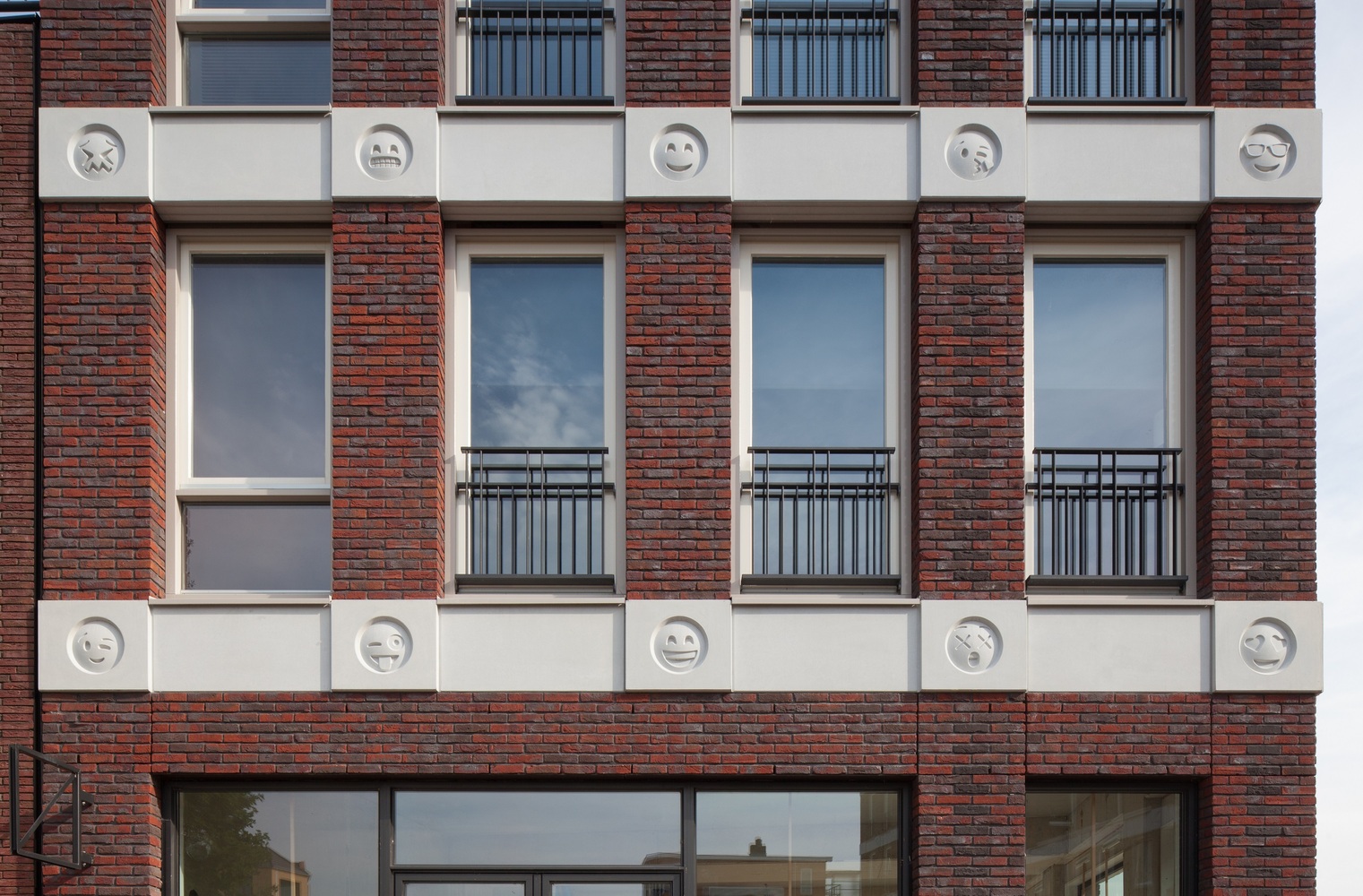 荷兰 Amersfoort 市 Vathorst 镇中心 Emoticon Facade 建筑群-9