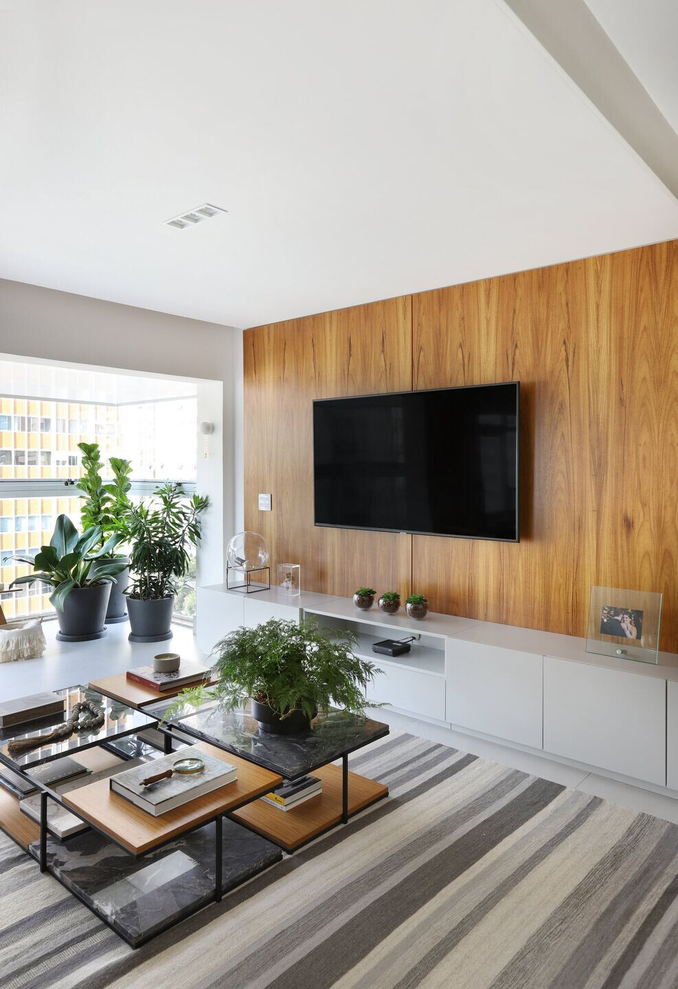 热带风情融入圣保罗公寓丨巴西圣保罗丨Dirani e Marchió-41