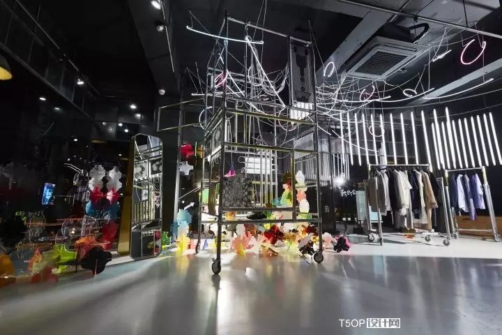 汉城Customellow黑色男装空间设计-3