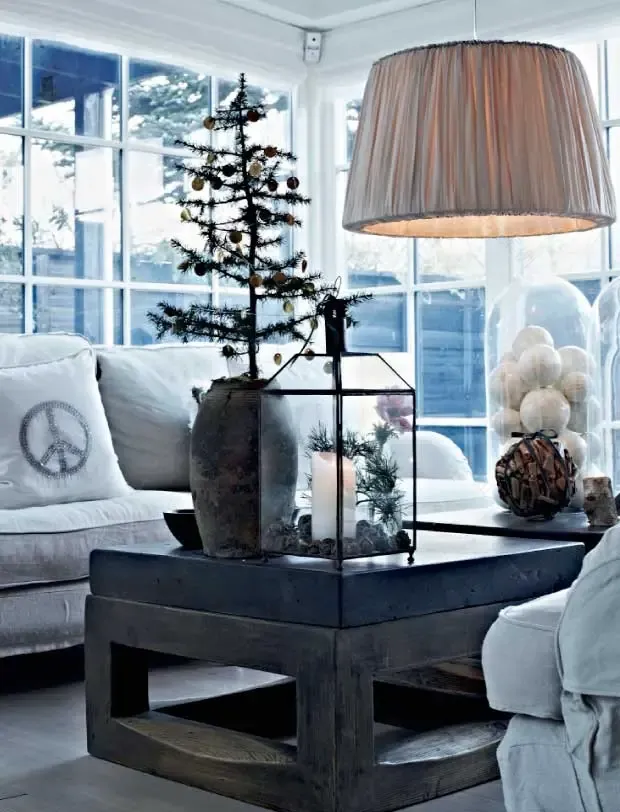 丹麦黑木屋里的自然圣诞-4