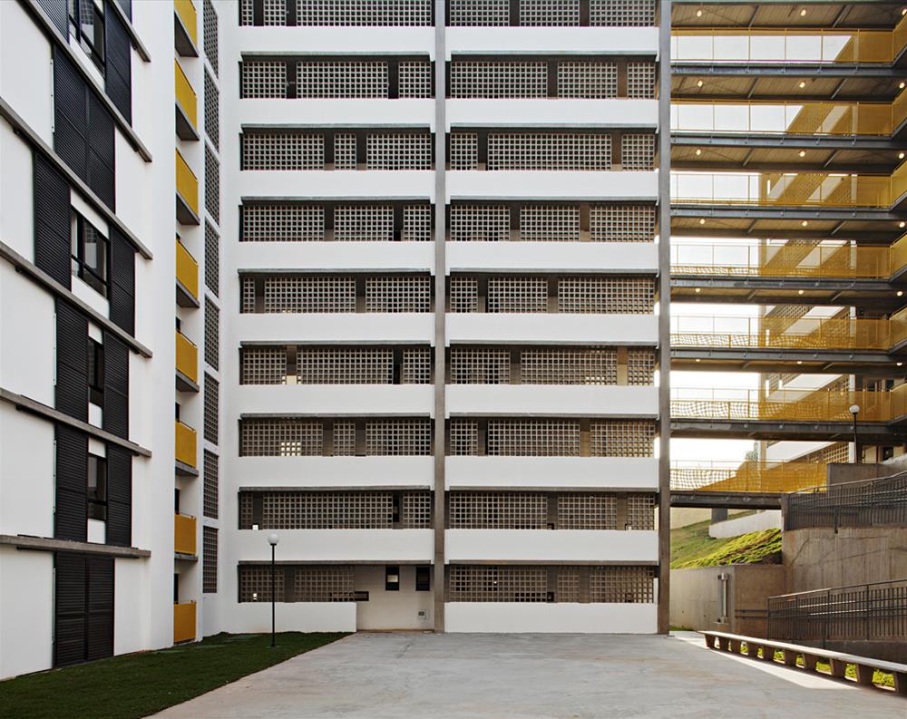 巴西圣保罗 Corruíras 住宅区——经济实惠与设计的完美结合-8