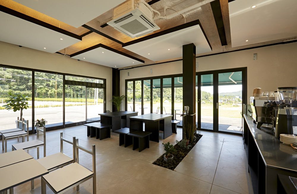 20 平米咖啡厅的照明设计亮点-12