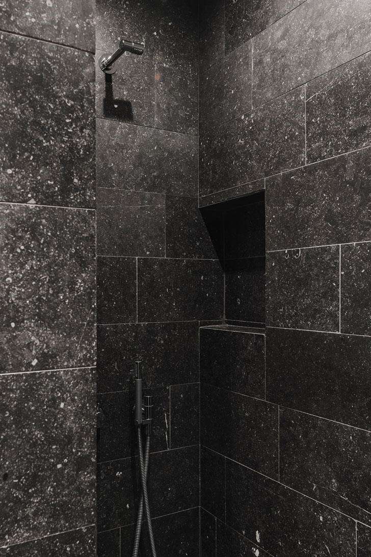 瑞典 96 平米黑白优雅公寓 | 简约风格的艺术呈现-18