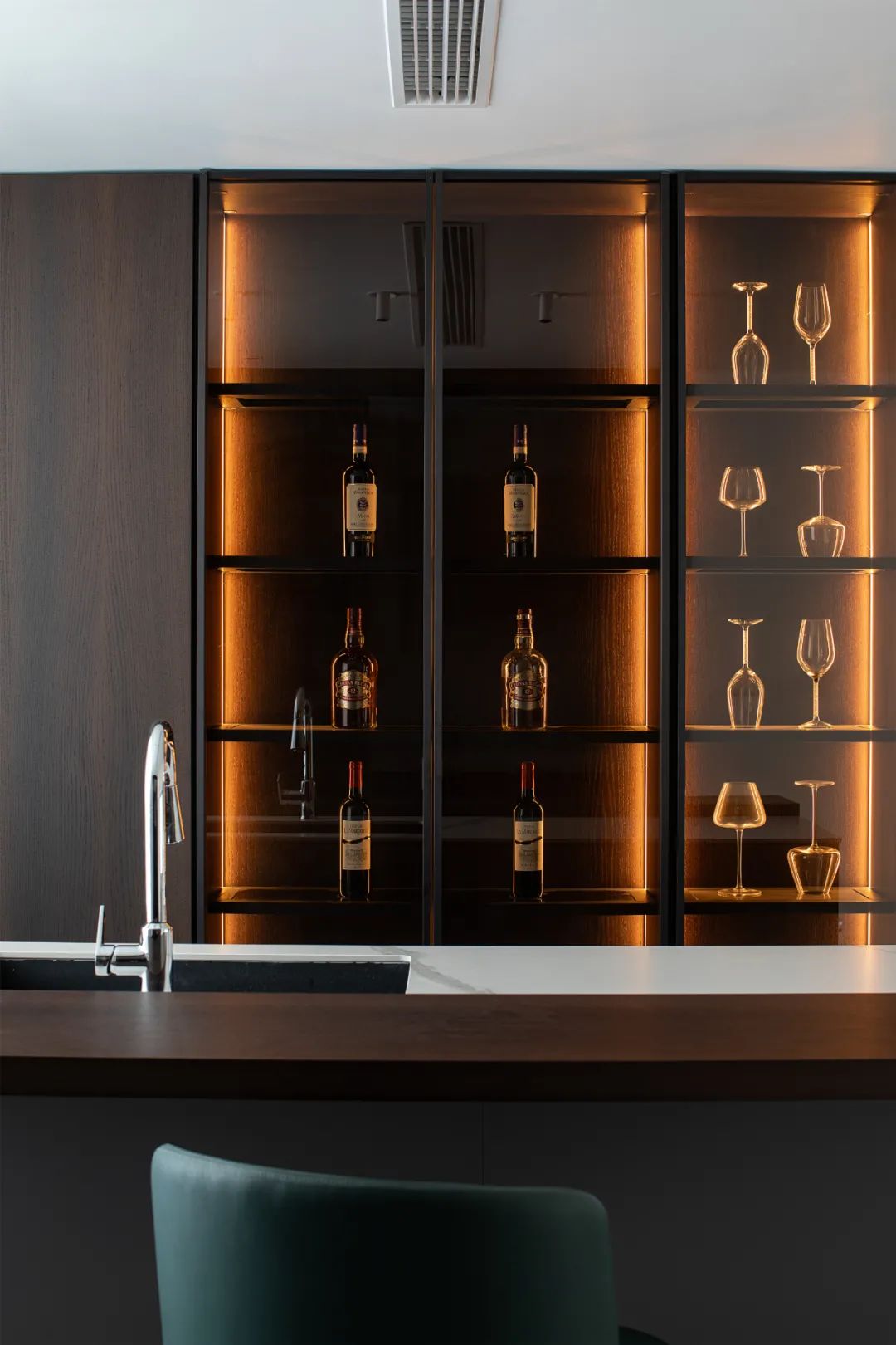 珠宝设计师的300㎡复式别墅，意式简约，美到极致！-32