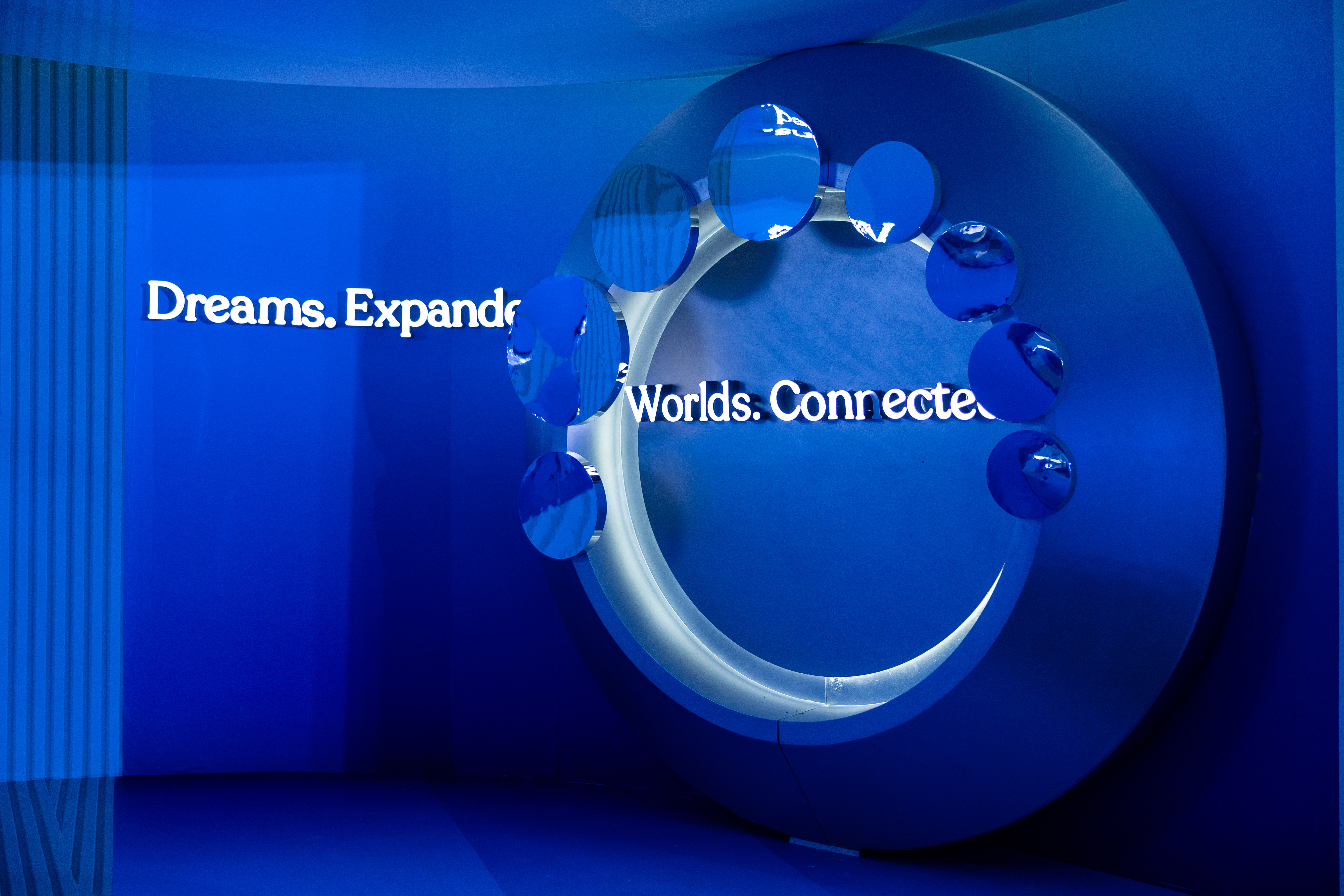 Worlds Connected | Suez Canal Bank at the Pyramids-13