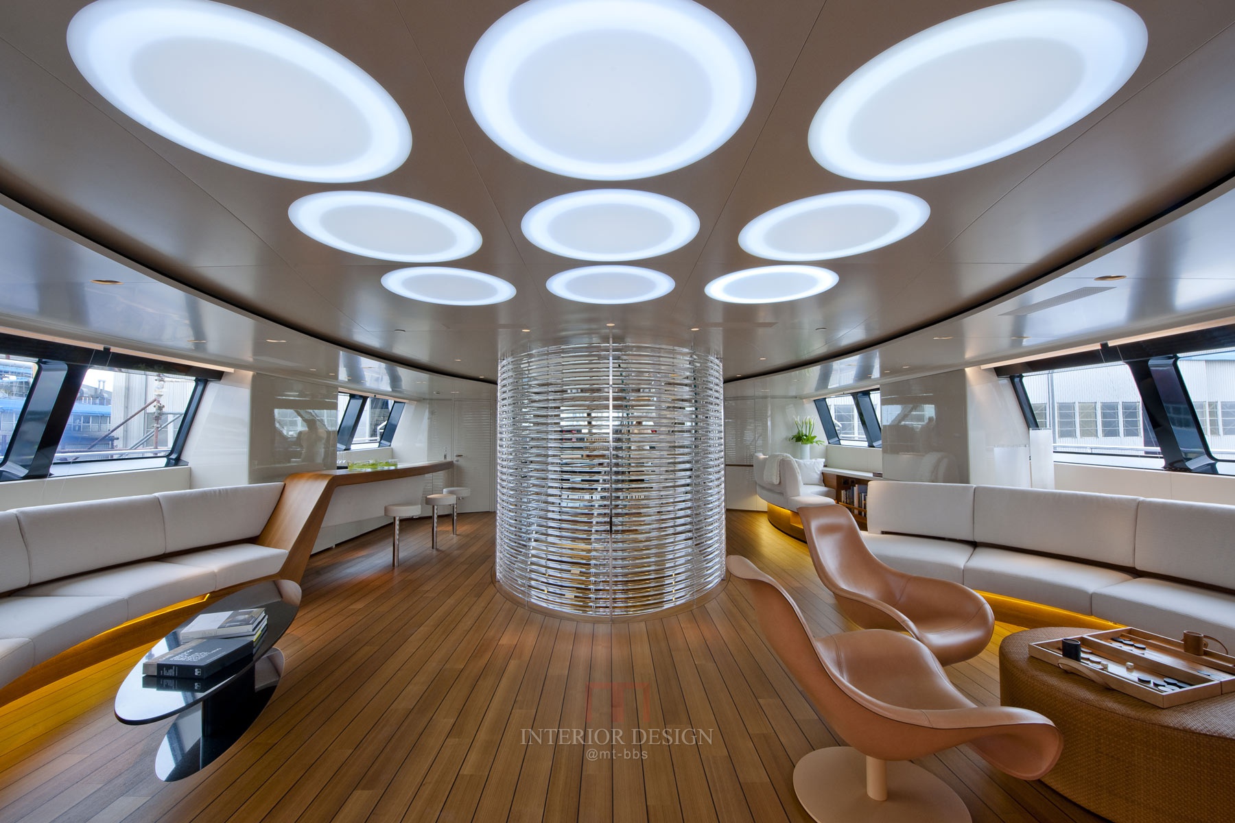 YAC    诺曼福 斯特  意大利某游艇设计-0