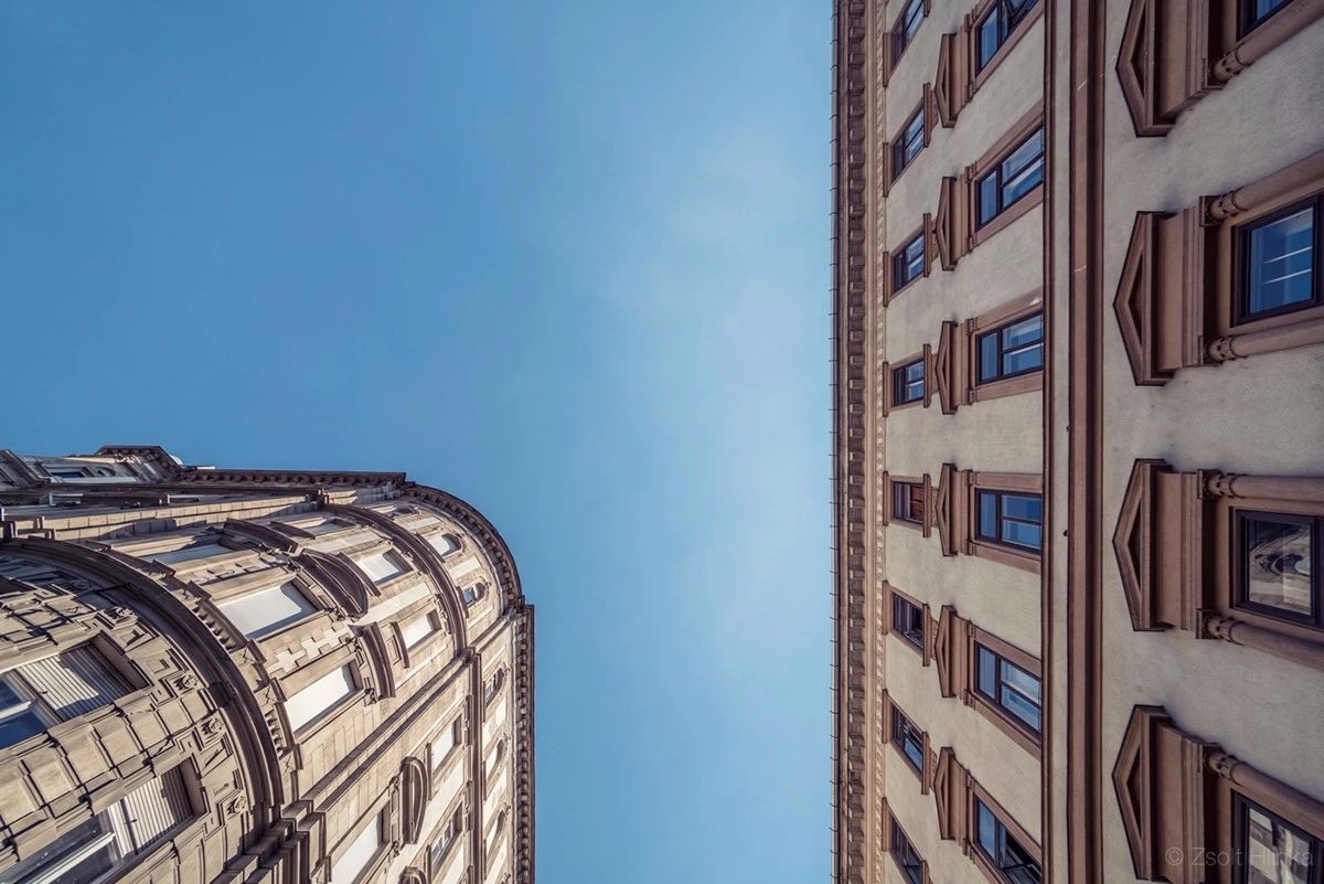 穿越天空的隧道 | 摄影师 Zsolt Hlinka 的几何建筑视觉-28