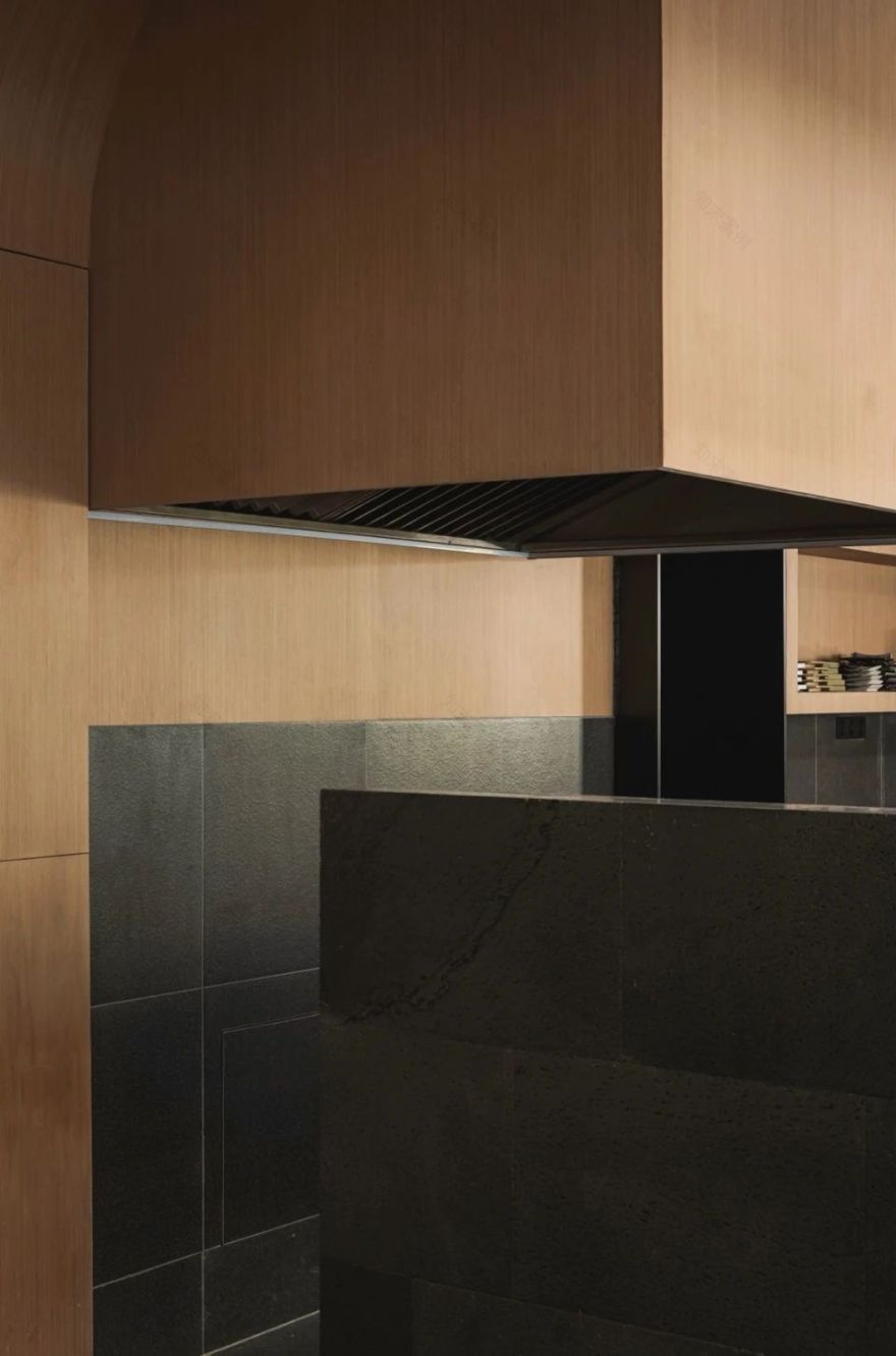 流动与稳定之间的最佳平衡点 sanga山河日料餐厅 nsaaa-99