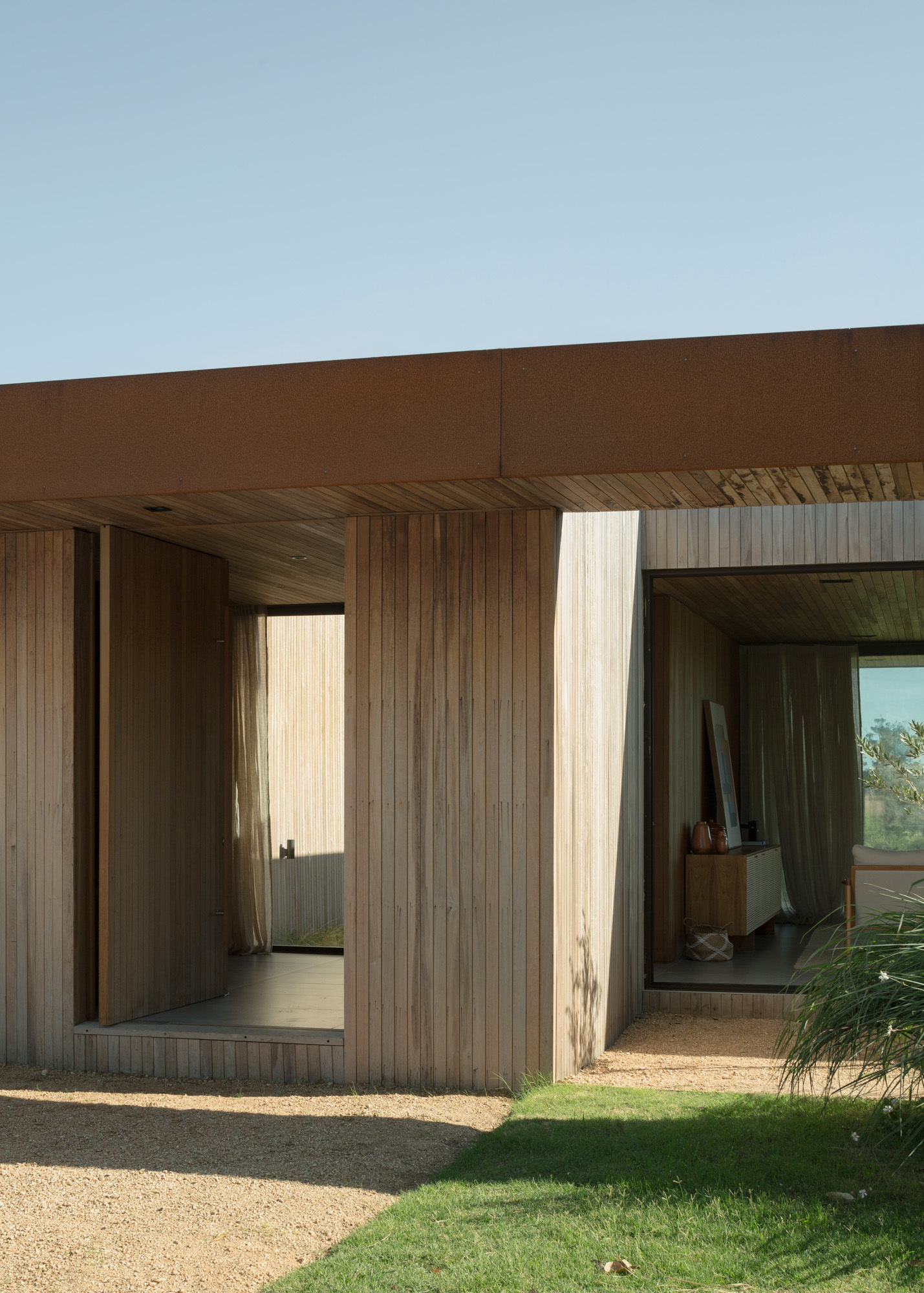 首相府丨乌拉圭丨VDV ARQ-40