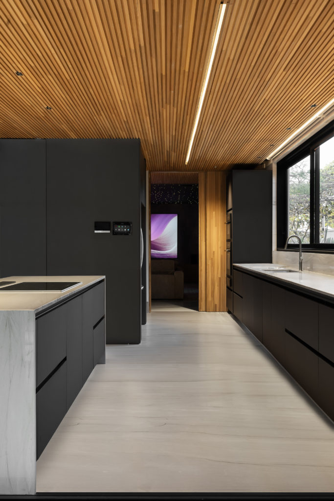 A uma quadra da Lagoa da Pampulha (BH), esta casa com 793m2 de área construída foi projetada do zero - Conexão Decór-21