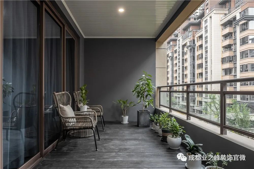 蓝光公园华府 | 170㎡现代简约之家,低饱和度灰色调的舒适生活-29