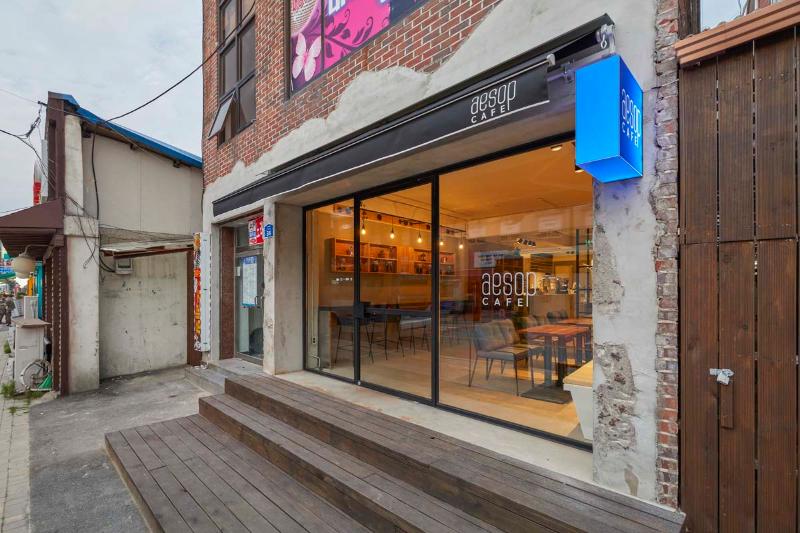 现代简约风 30 坪咖啡厅设计-23