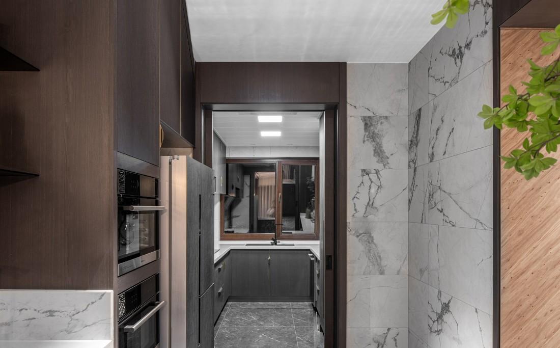 异形屋顶下的现代生活空间-48