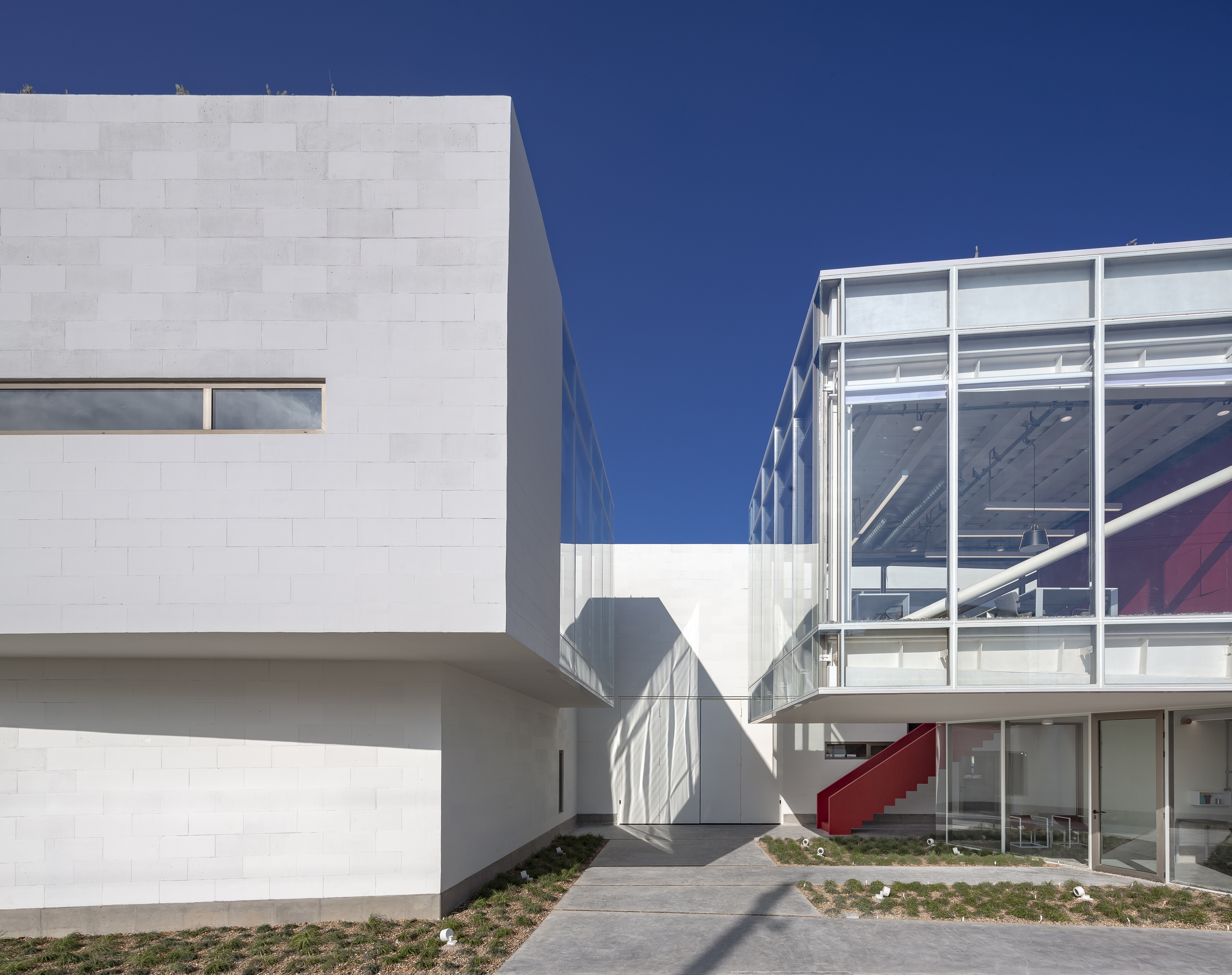 伊朗 Shamim 聚合物工厂丨Davood Boroojeni Office-35