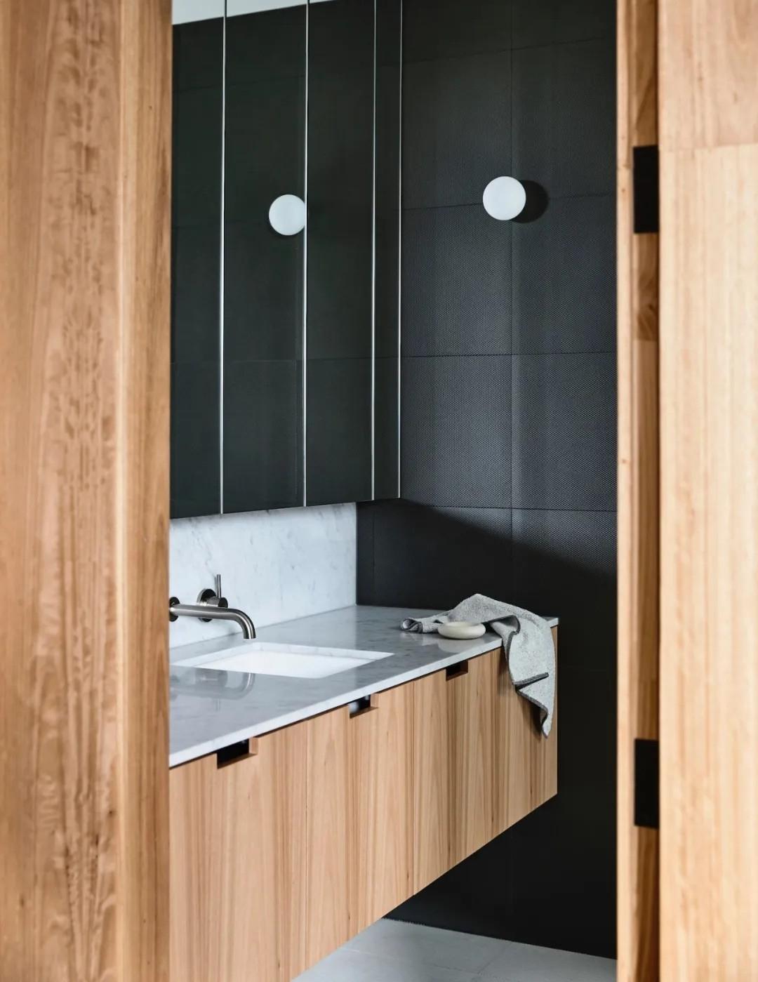 Bek Sheppard--简约现代住宅，用木材打造出温暖舒适的家-69