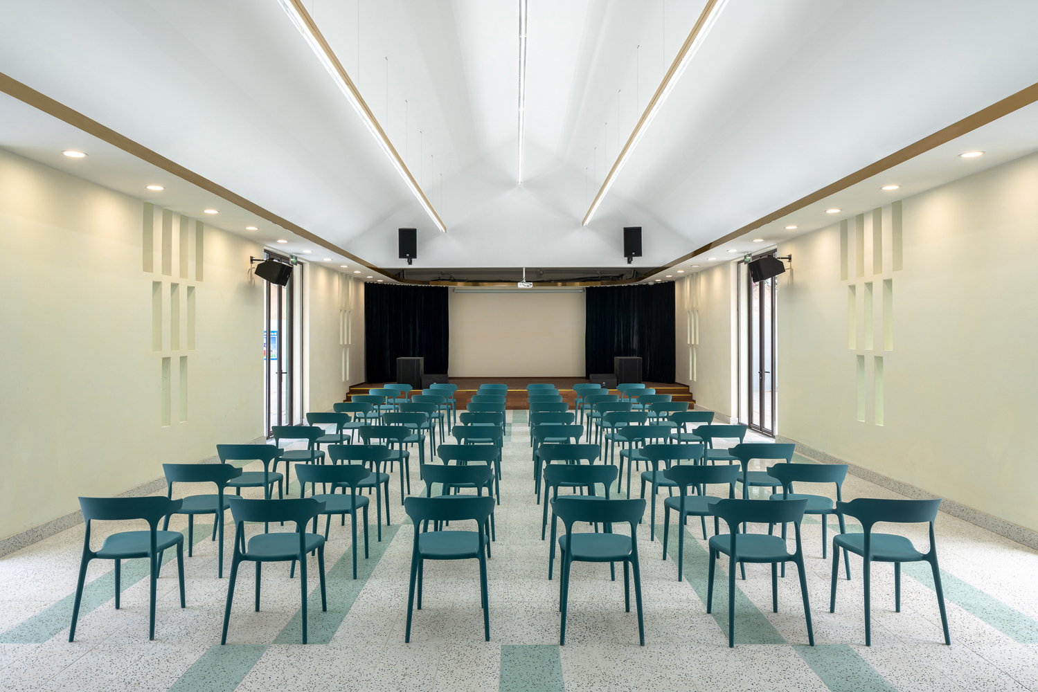 新和社区文化中心 · 绿意环绕的公共空间-34