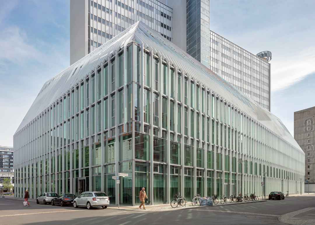 UMBAU展览|亚历山大广场新闻大楼：东欧现代主义复归-21