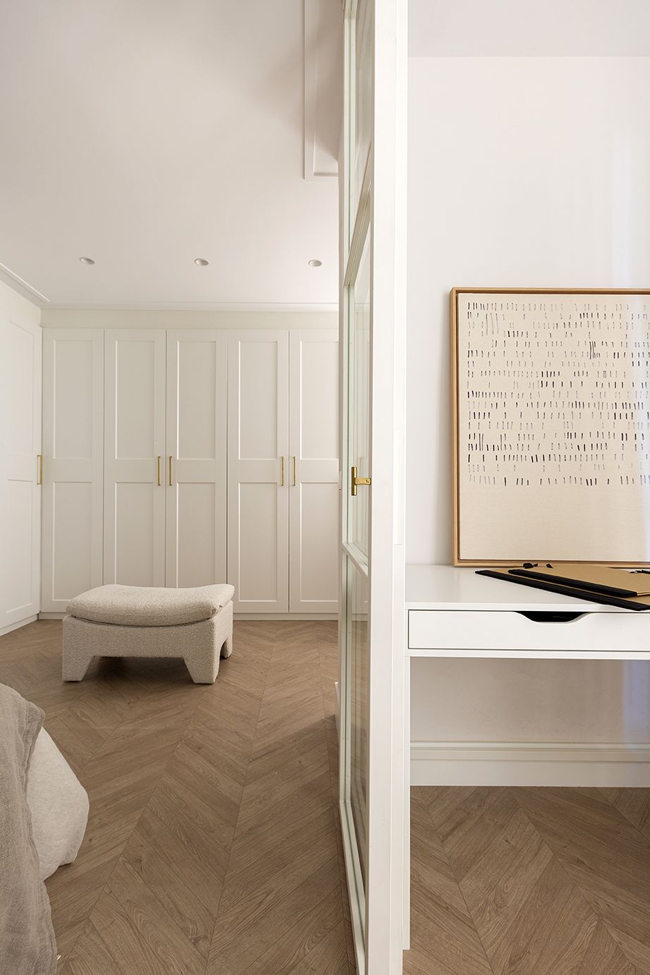 白色浪漫 | 马德里市中心优雅公寓的惊艳改造-13