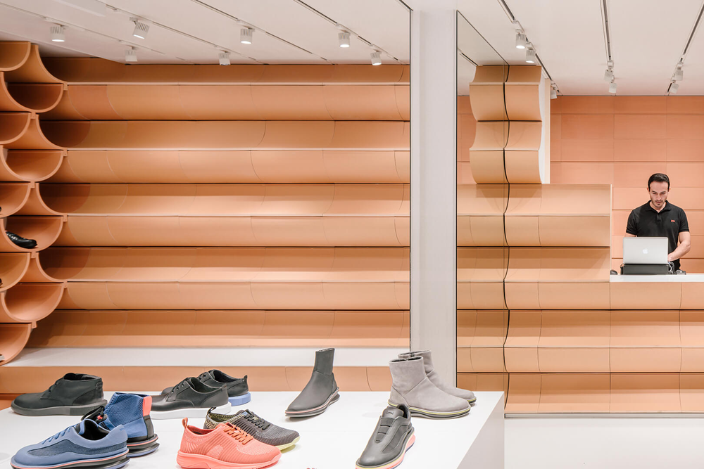 隈研吾打造巴塞罗那 Camper 旗舰店,演绎加泰罗尼亚文化魅力-0