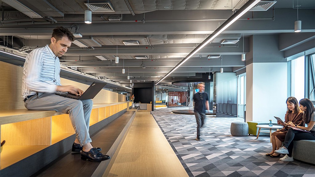 时代公园的 HUYA 总部 | 互动沉浸式游戏直播空间-6