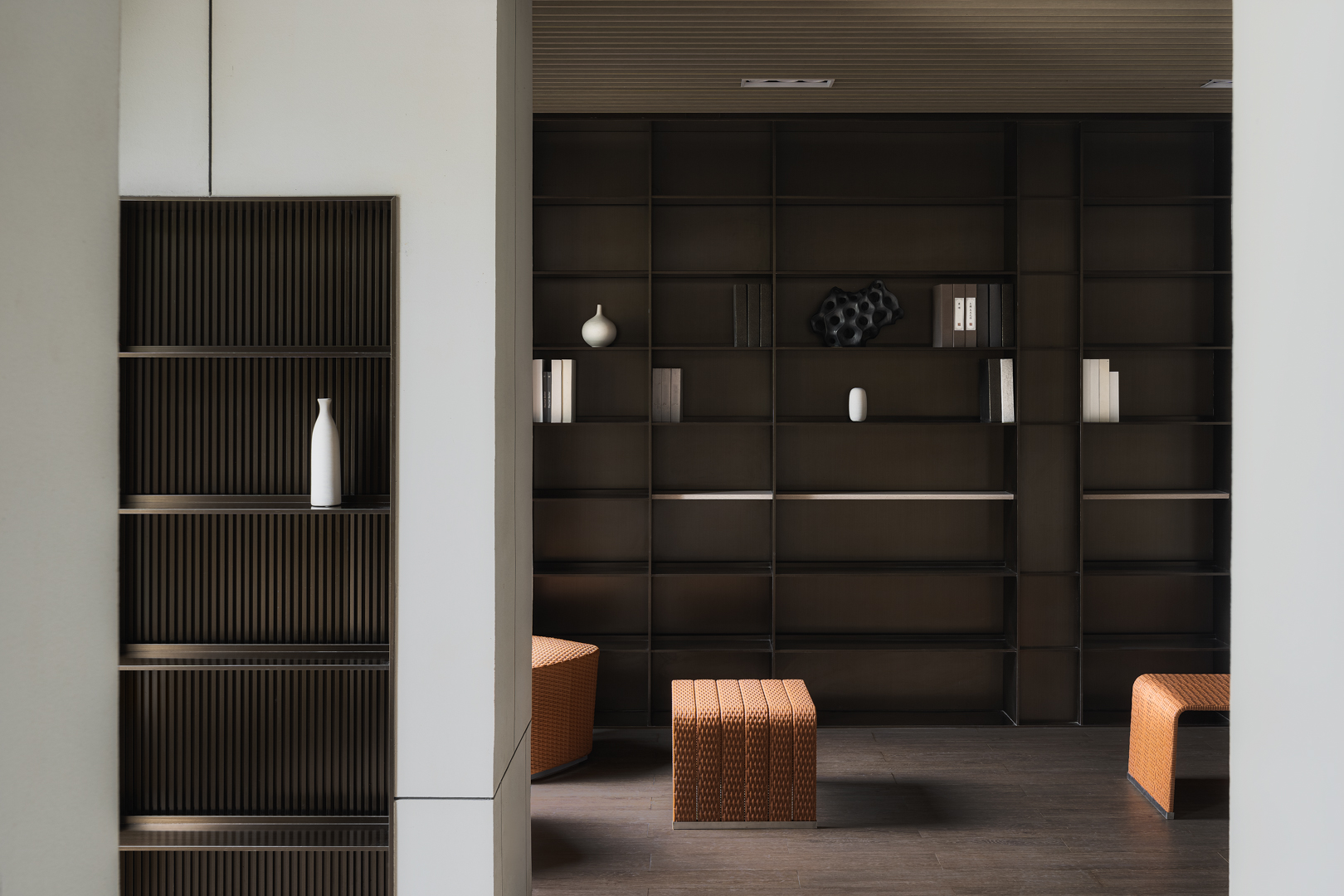 浙江台州中天望江府架空层丨中国台州丨回声营造-11