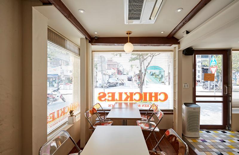 美式复古风 13 坪自制面包店设计-8