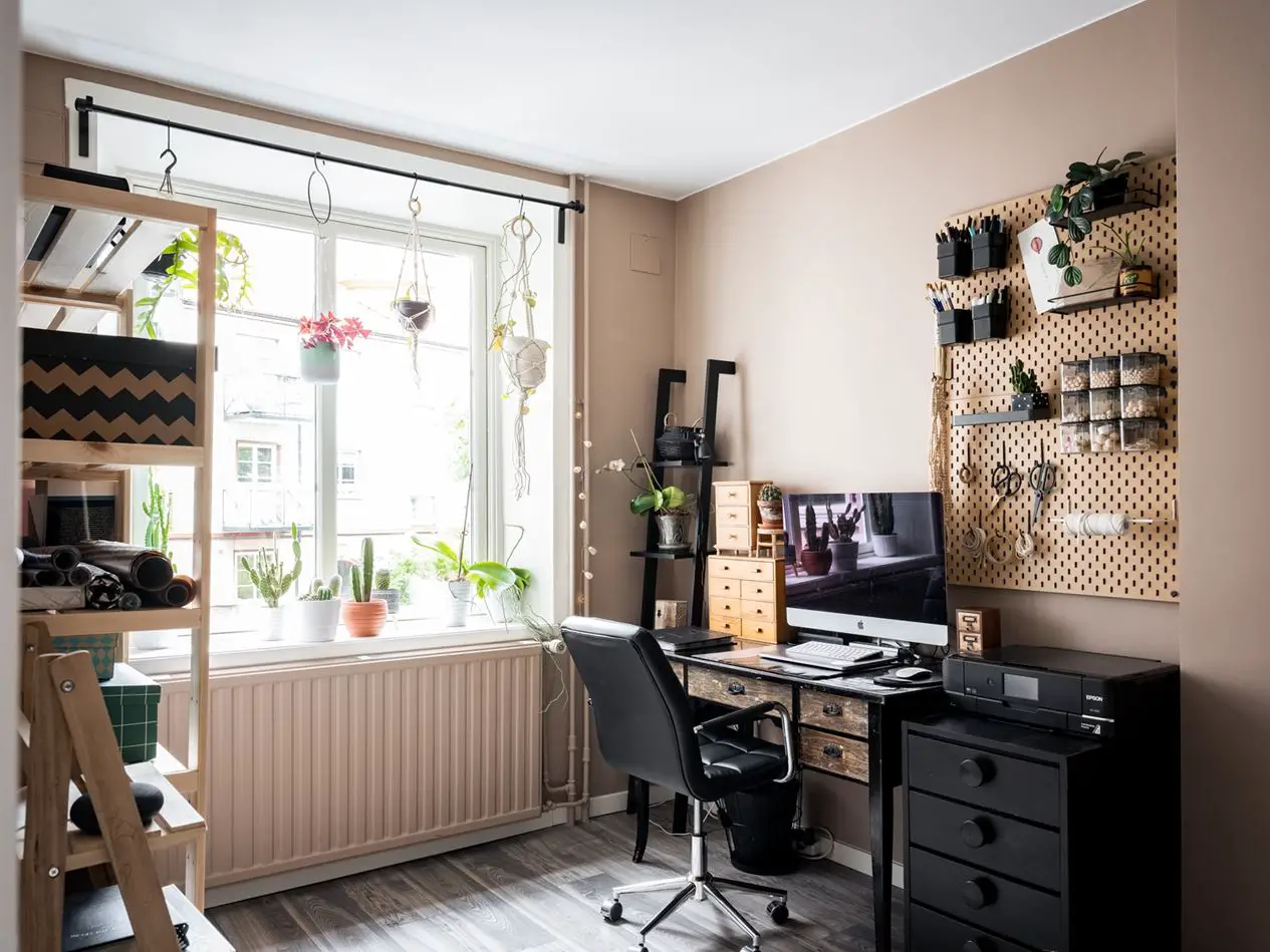 瑞典 80m2 工业风公寓 | 旧时面包店的优雅新生-9