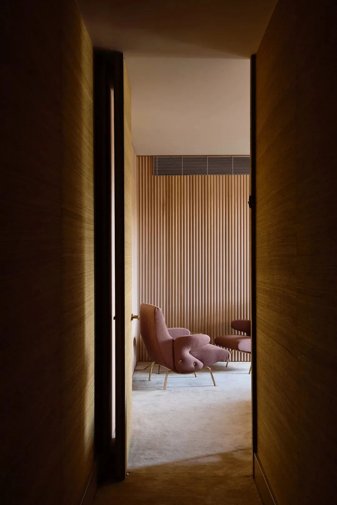 热情色彩的爱德华式独栋别墅设计-10