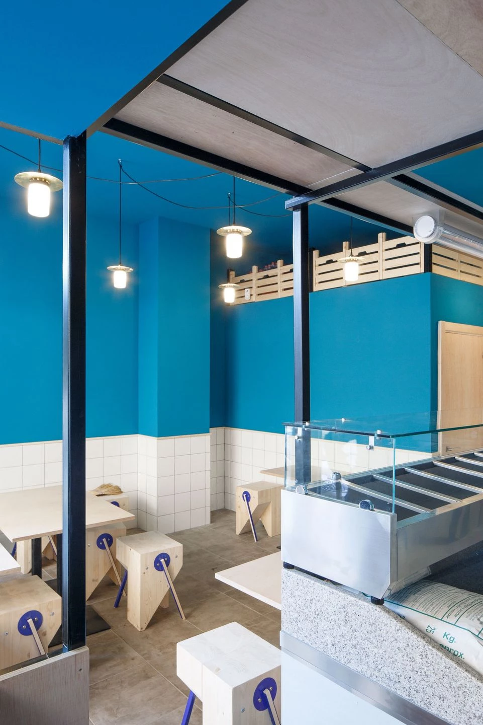 迷你仓库式餐厅设计-25