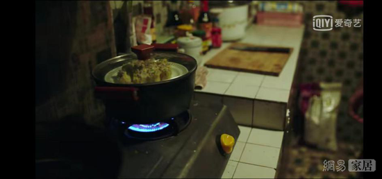 《隐秘的角落》家居设计解读,品味剧情背后的空间美学-50