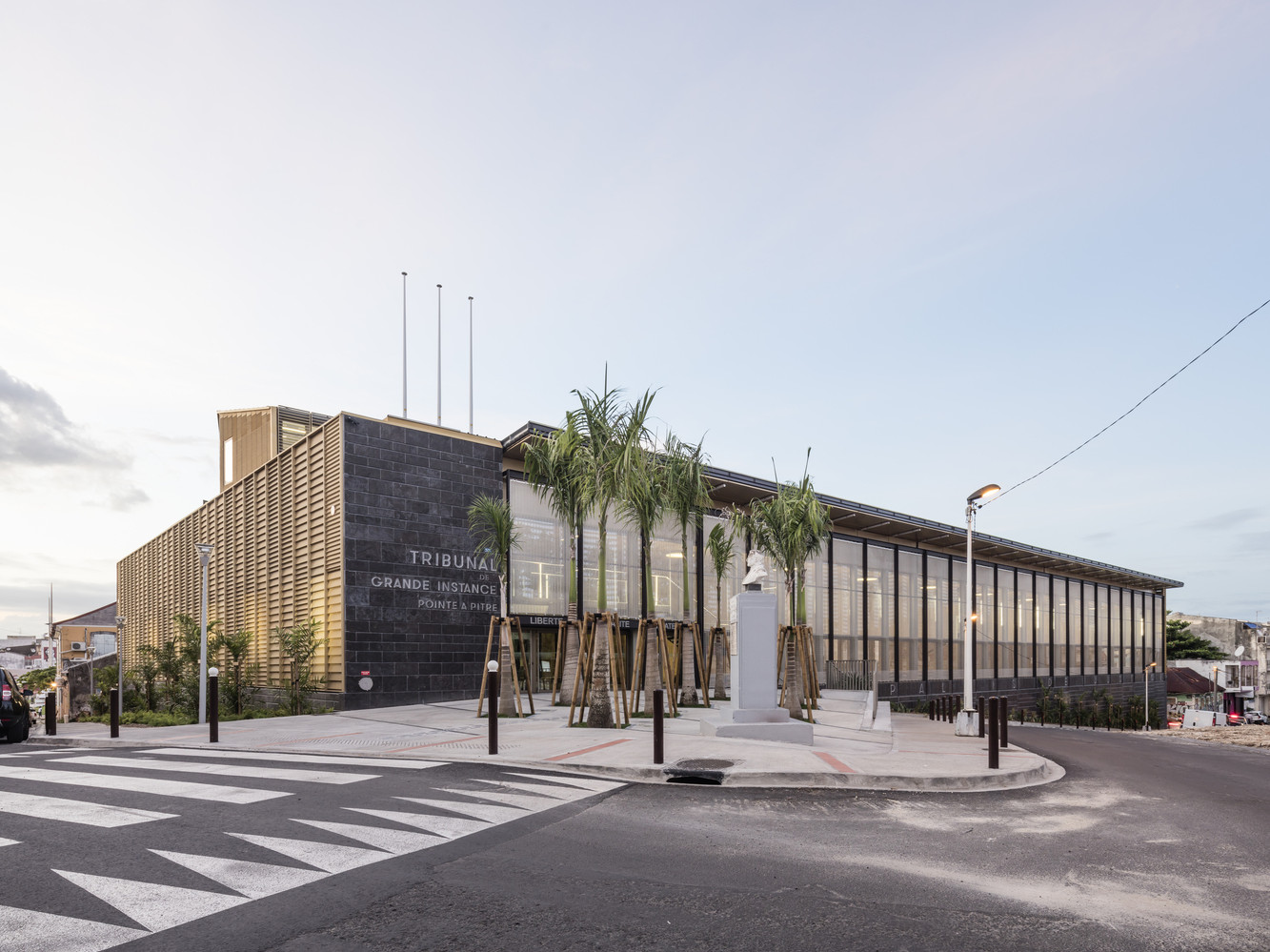 法国瓜德罗普岛 Pitre 司法宫丨Ignacio Prego 建筑公司-3