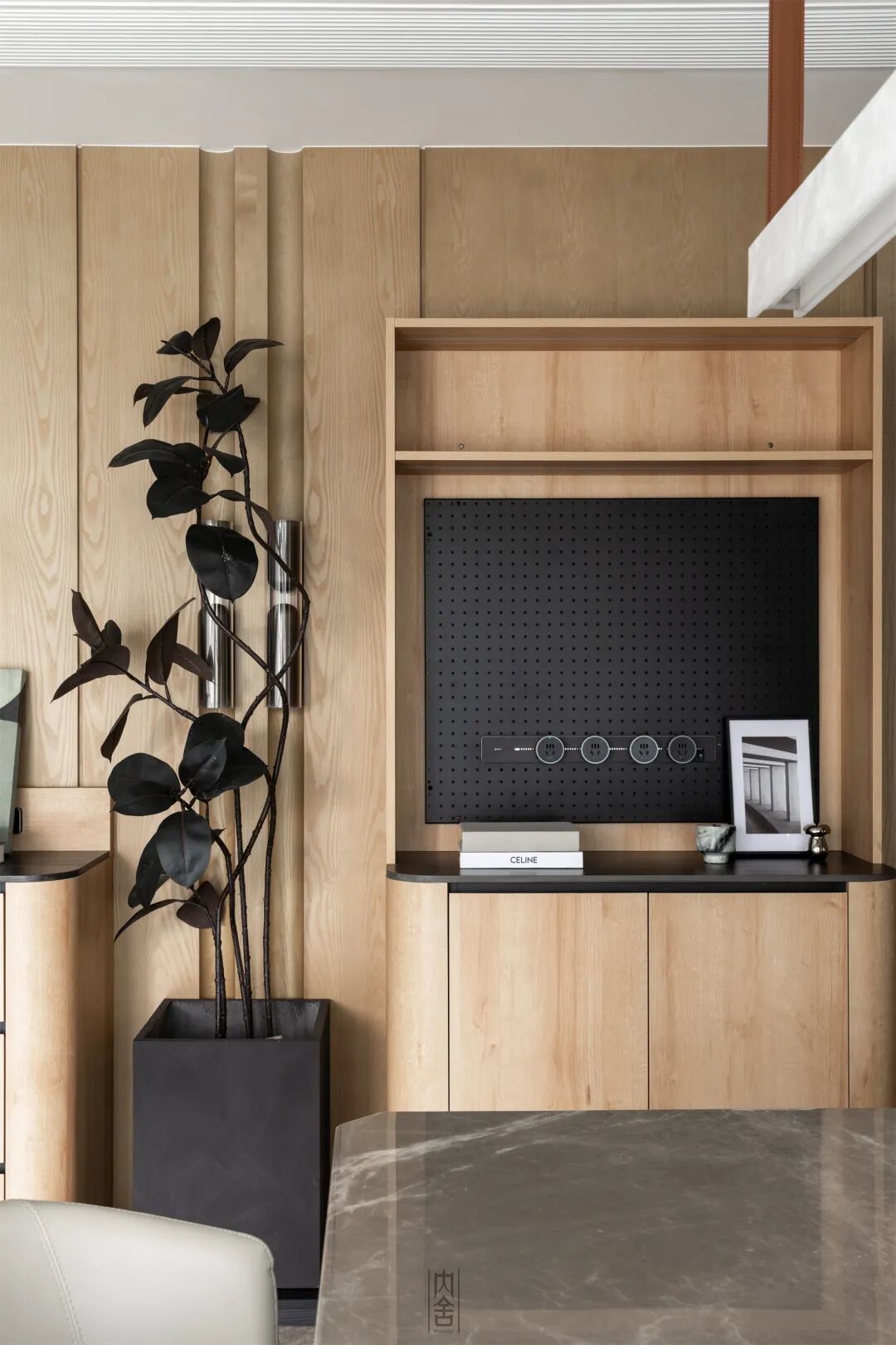 内舍软装丨143㎡意式原木风，光的走向，决定了家的节奏。-12