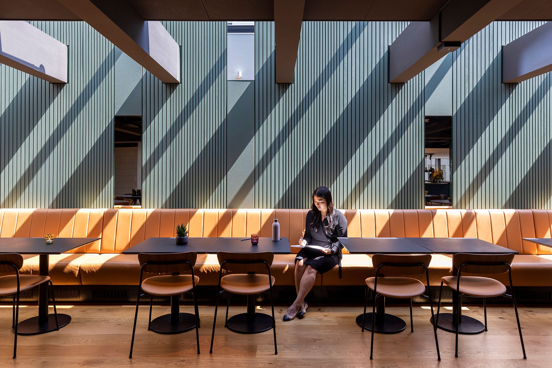 Maersk Bistro（从食堂到总部核心的转变）丨丹麦哥本哈根丨PLH-7