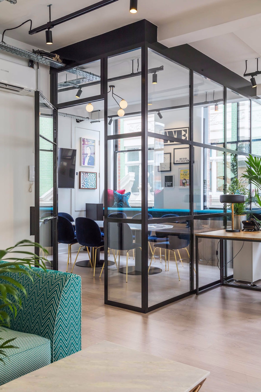 Barlow&Barlow 重塑英式公寓设计 | 活力与传统的完美融合-25