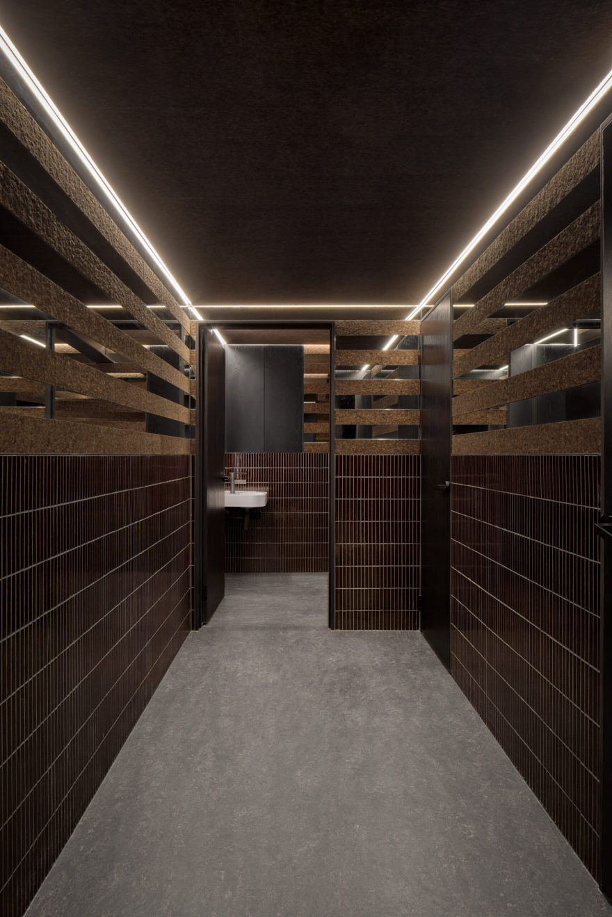 黑色代码晨间酒吧-32