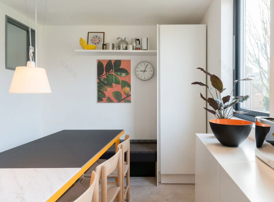 伦敦北部 70 年代议会房翻新成明亮现代住宅-2