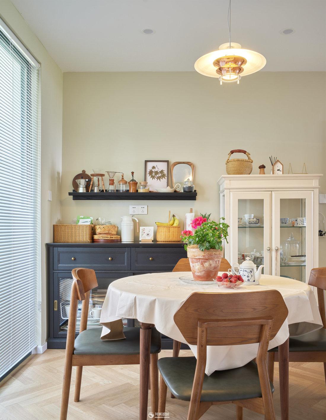 北欧中古风套间设计-29