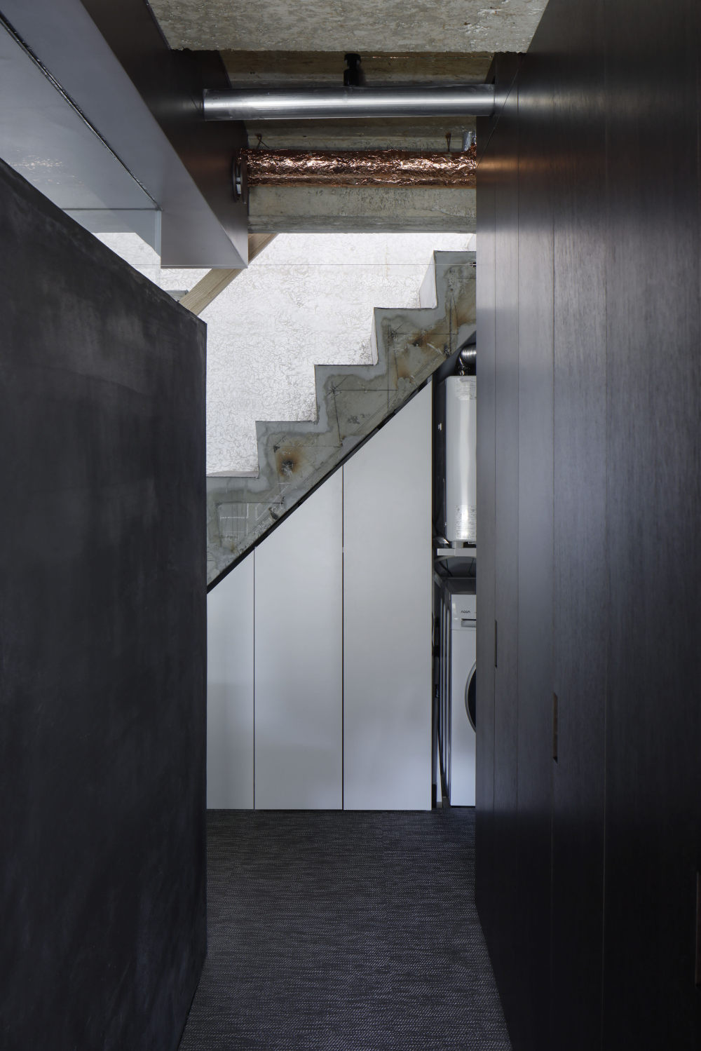 东京顶楼公寓，旧工业风和新现代主义的完美融合-24