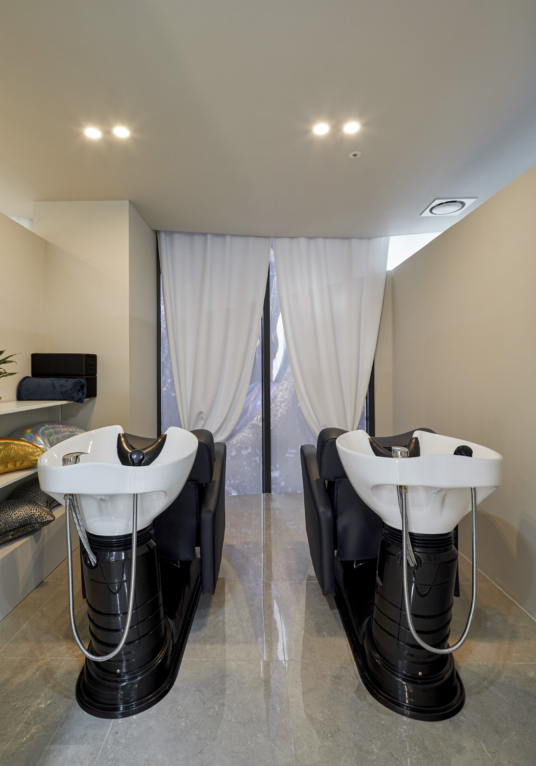 30 平米极简美容院，现代风格的魅力展示-12