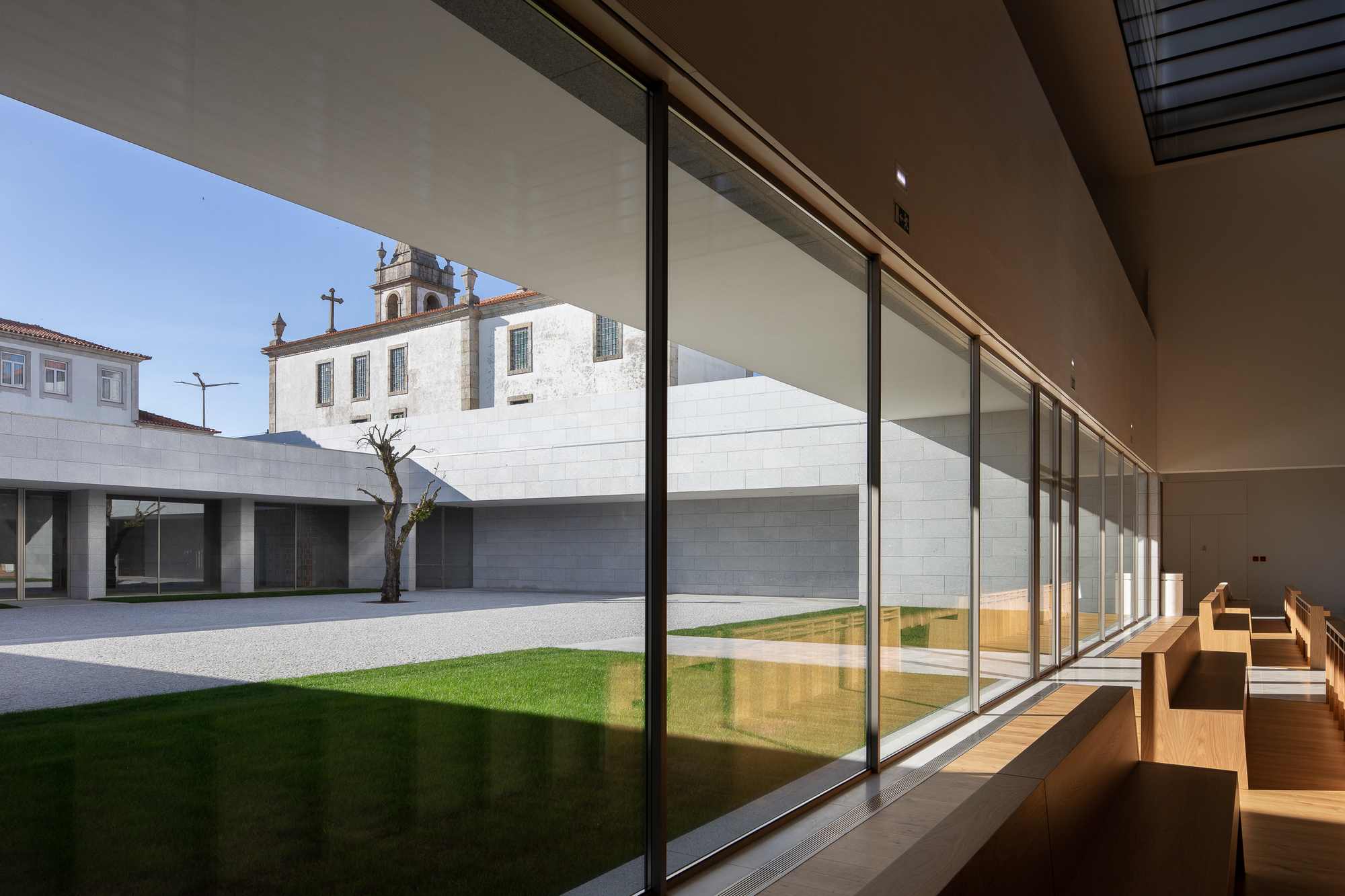 Divino Salvador Church / Vitor Leal Barros Architecture-29