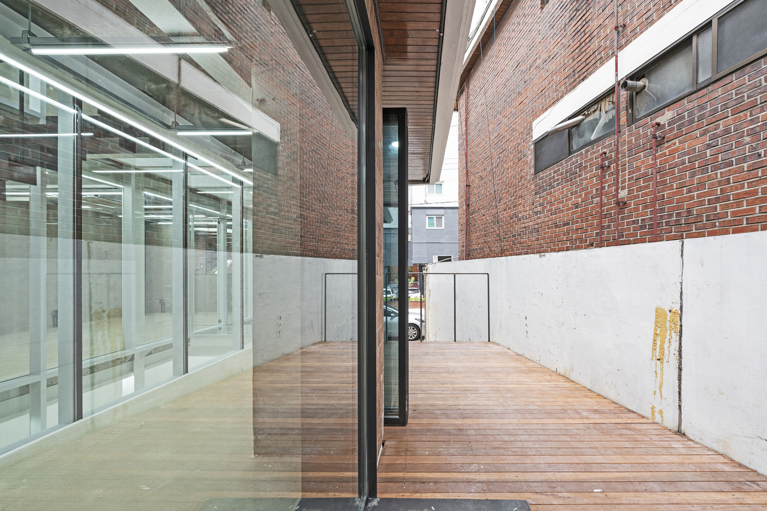 Dots 设计公司总部-48