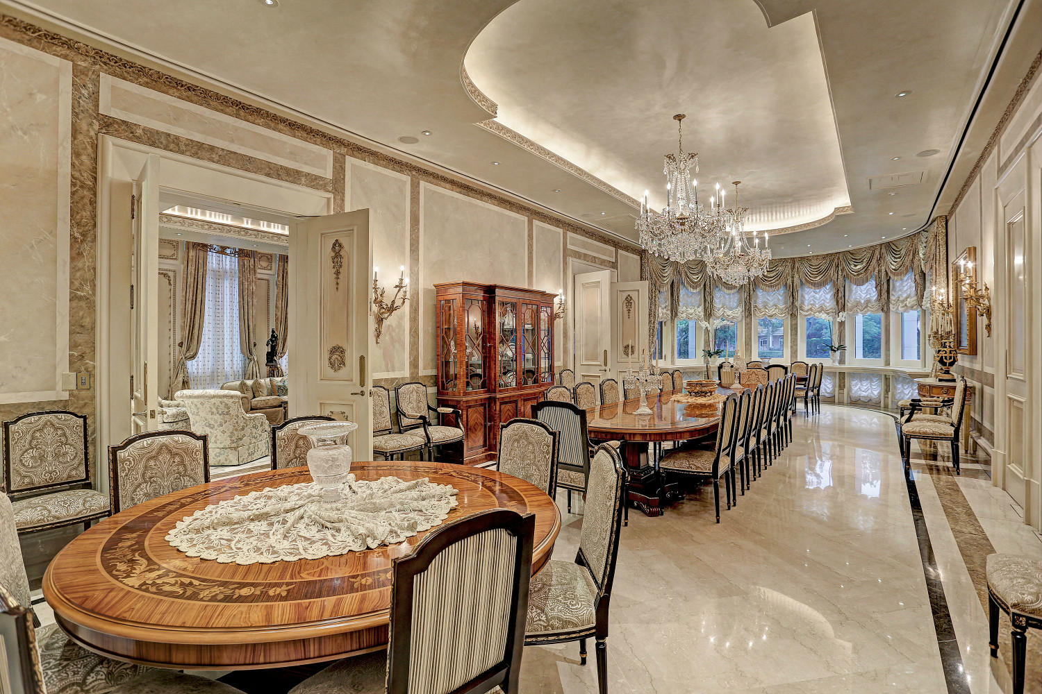 Luxurious Home Located in Houston, Texas, USA-18